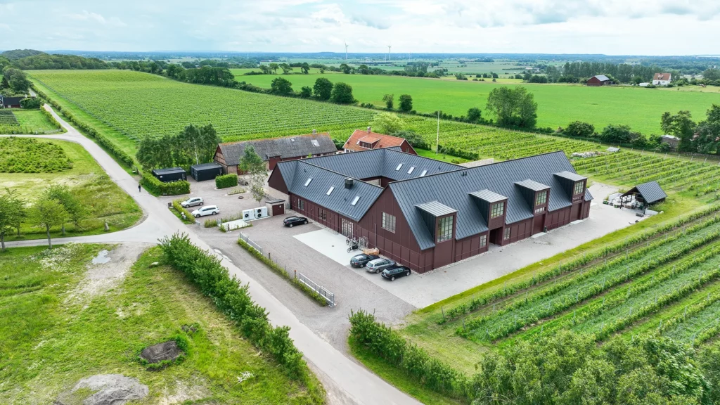 Kullabergs Vingård-Hansen Millennium-Glasfasad-Aluminiumfönster-referens-Preconal (6)