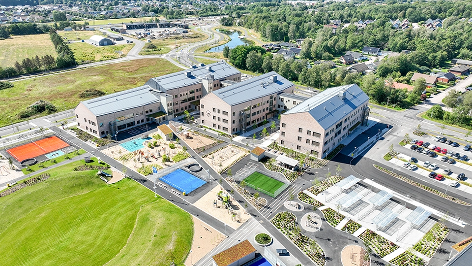 Tröingeskolan-stålpartier-referensprojekt-Preconal