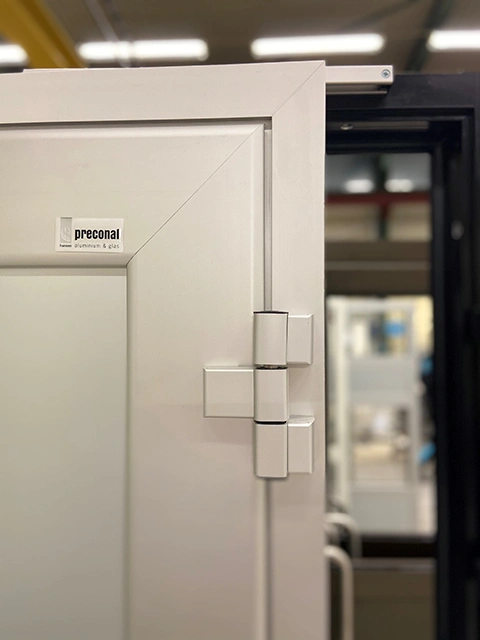 Gångjärn Preconal Aluminiumdörr - Frontshield 66 82