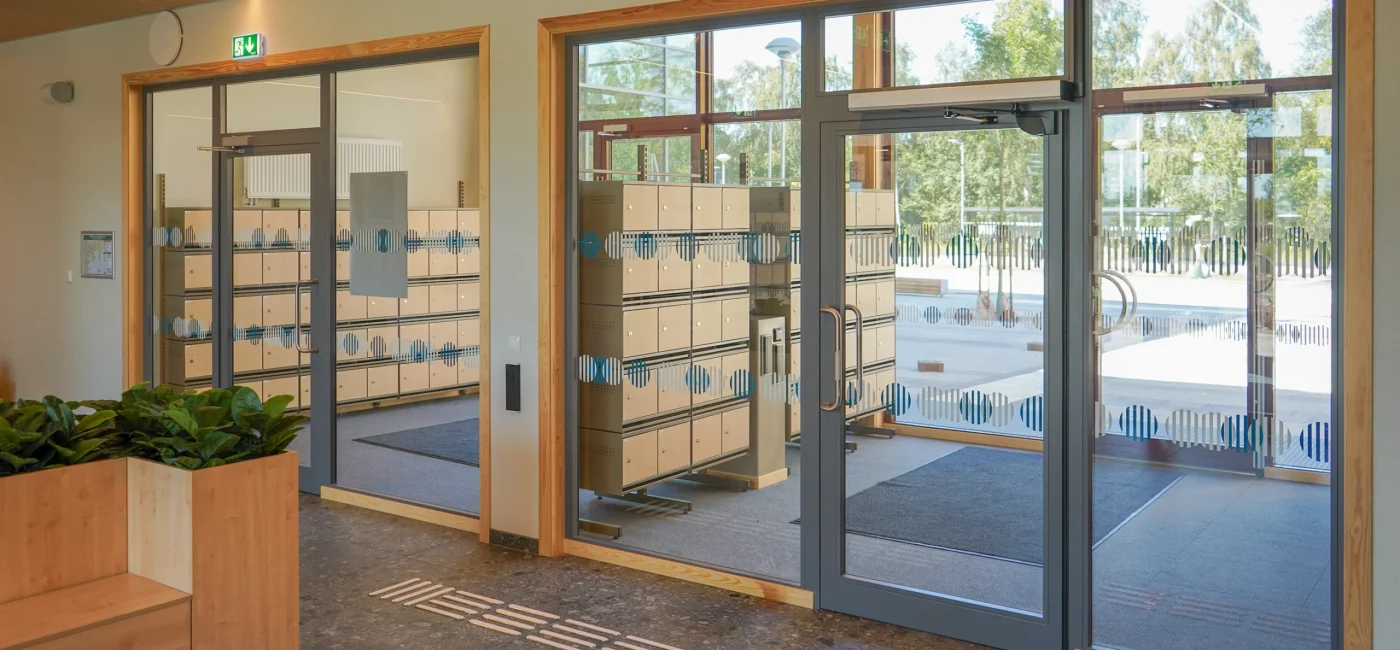 Stålpartier - ståldörrar- stålfasader-Preconal